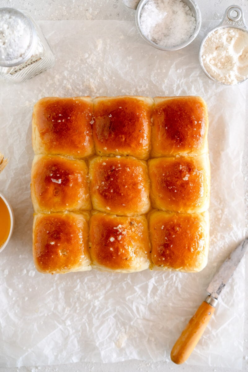 baked dinner rolls