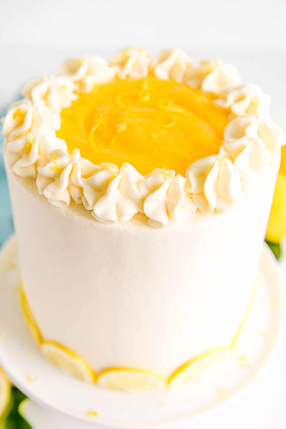 Close up of the top of the cake showing the rosettes.